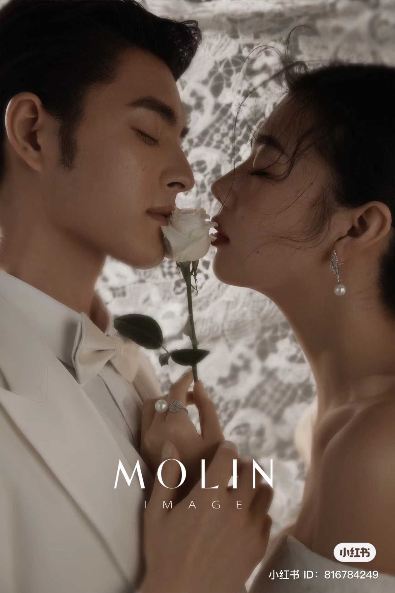Mẫu thiệp quý phái